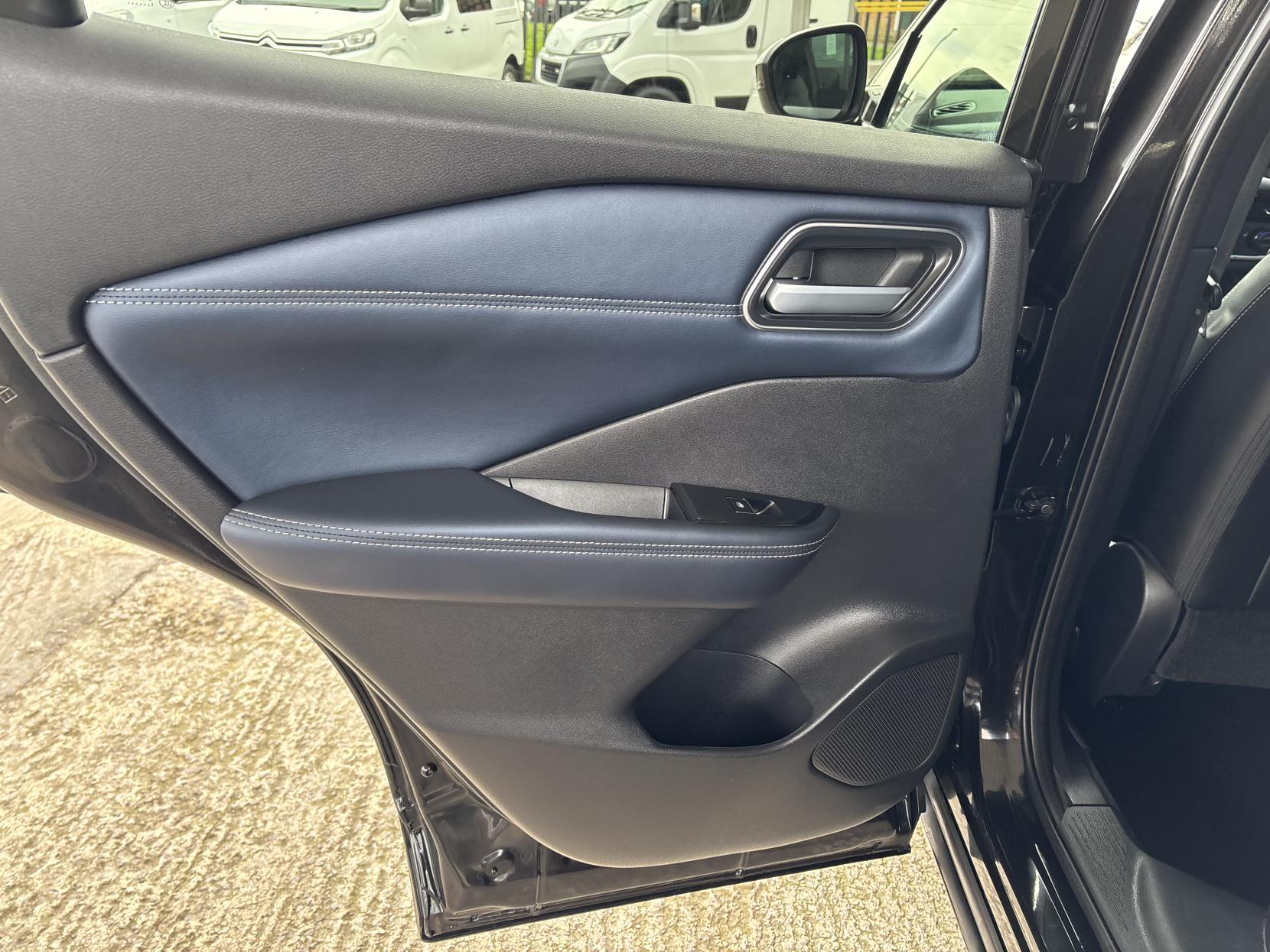 Nissan Qashqai 1.3 DIG-T MHEV Tekna+ SUV 5dr Petrol Hybrid XTRON Euro 6 (s/s) (158 ps)