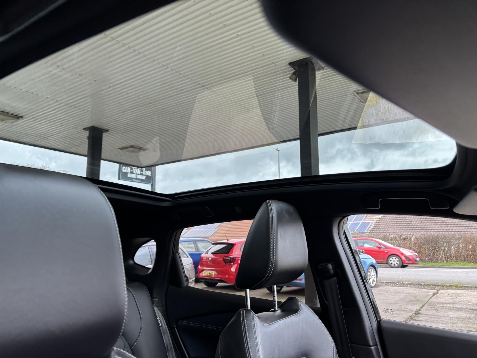 Nissan Qashqai 1.3 DIG-T MHEV Tekna+ SUV 5dr Petrol Hybrid XTRON Euro 6 (s/s) (158 ps)