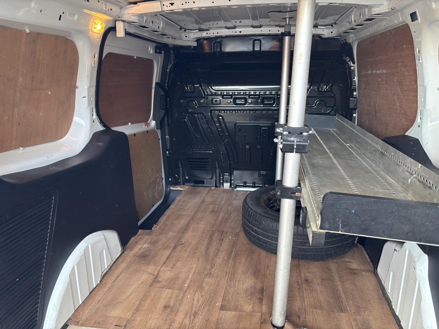 Ford Transit Connect 1.6 TDCi 210 Trend Panel Van 5dr Diesel Manual L2 H1 (128 g/km, 94 bhp)