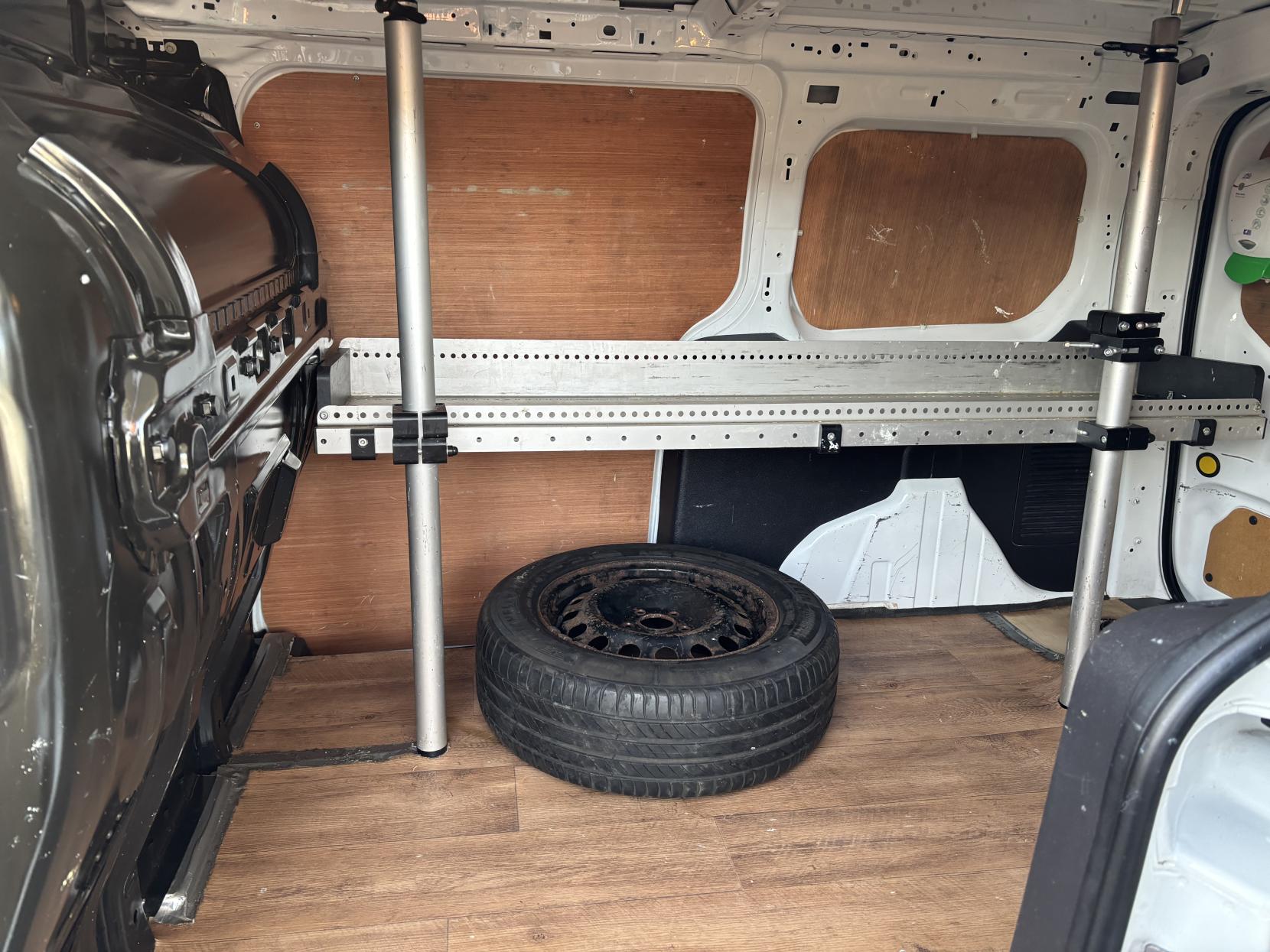 Ford Transit Connect 1.6 TDCi 210 Trend Panel Van 5dr Diesel Manual L2 H1 (128 g/km, 94 bhp)