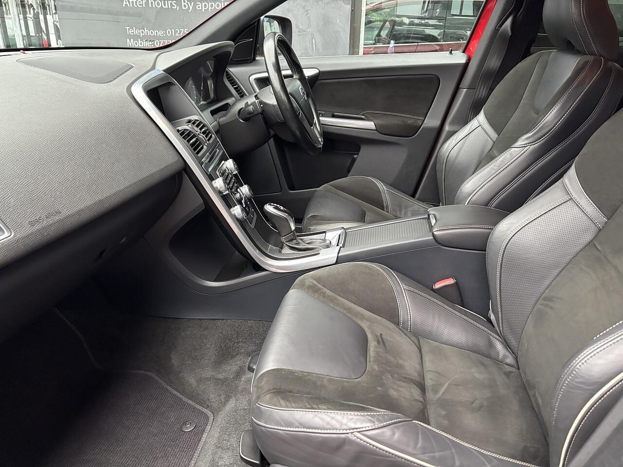 Volvo XC60 2.0 D4 R-Design Nav SUV 5dr Diesel Geartronic Euro 6 (s/s) (181 ps)