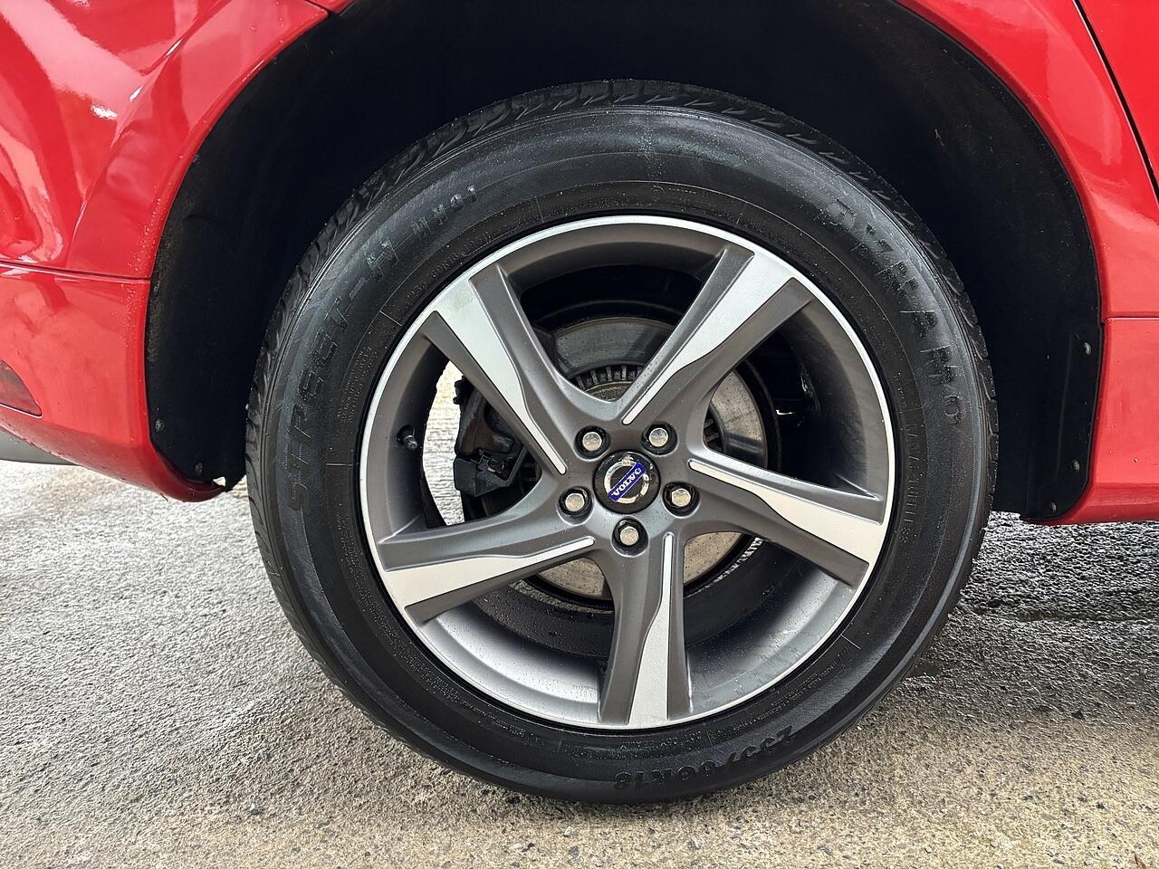 Volvo XC60 2.0 D4 R-Design Nav SUV 5dr Diesel Geartronic Euro 6 (s/s) (181 ps)