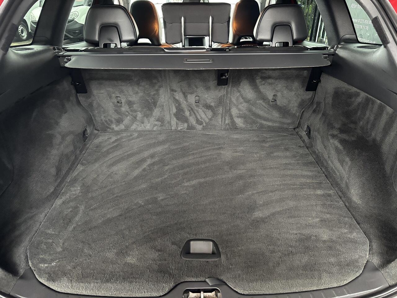 Volvo XC60 2.0 D4 R-Design Nav SUV 5dr Diesel Geartronic Euro 6 (s/s) (181 ps)