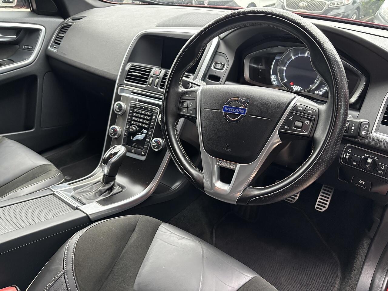 Volvo XC60 2.0 D4 R-Design Nav SUV 5dr Diesel Geartronic Euro 6 (s/s) (181 ps)
