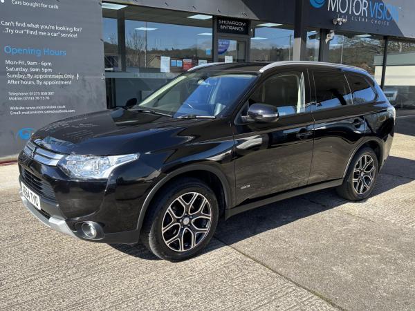 Mitsubishi Outlander 2.2 DI-D GX3 SUV 5dr Diesel Manual 4WD Euro 5 (s/s) (150 ps)