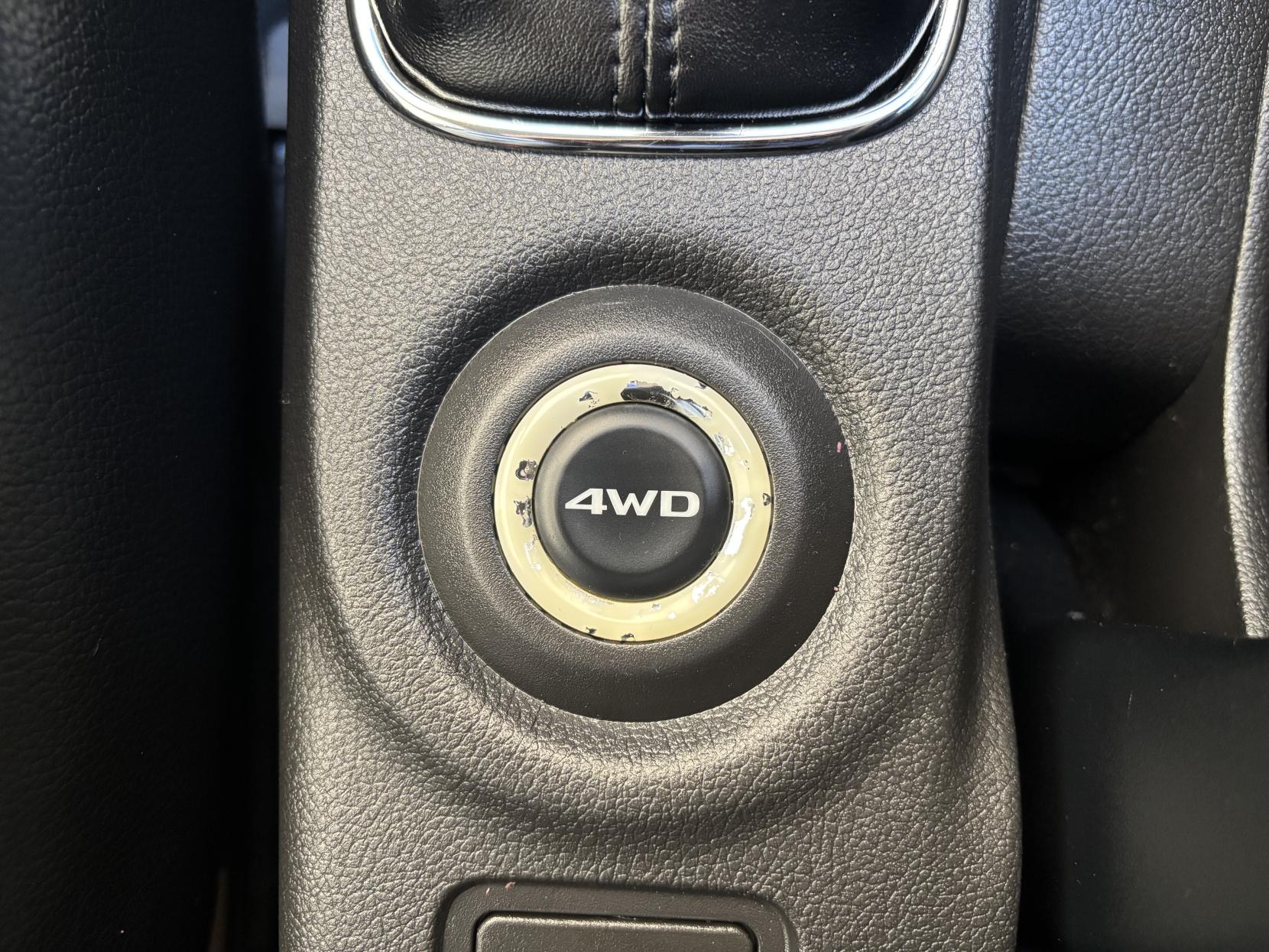 Mitsubishi Outlander 2.2 DI-D GX3 SUV 5dr Diesel Manual 4WD Euro 5 (s/s) (150 ps)