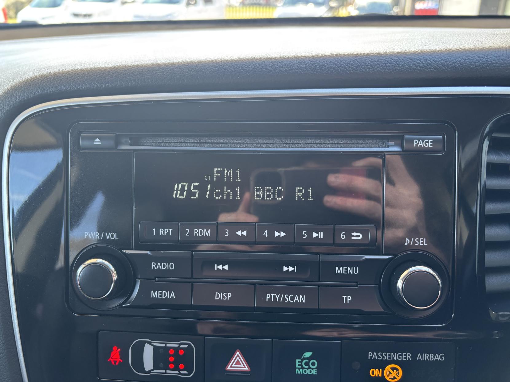 Mitsubishi Outlander 2.2 DI-D GX3 SUV 5dr Diesel Manual 4WD Euro 5 (s/s) (150 ps)