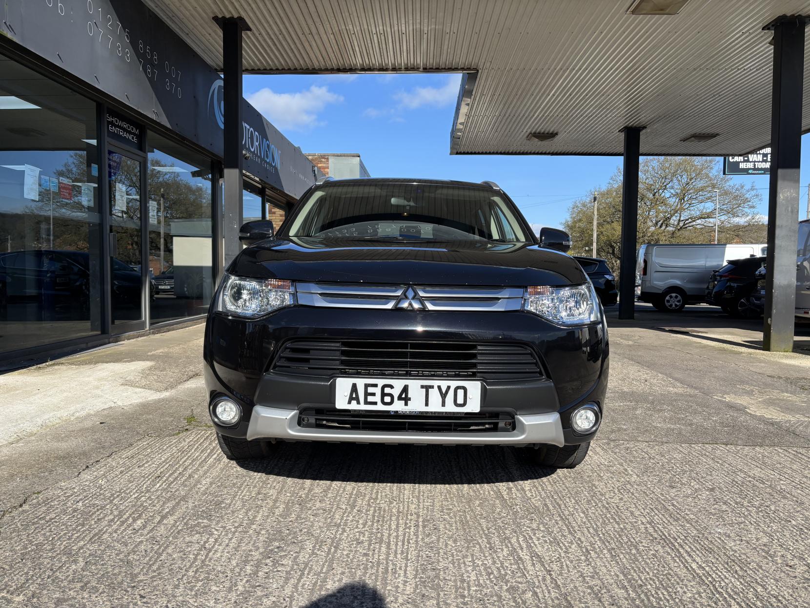 Mitsubishi Outlander 2.2 DI-D GX3 SUV 5dr Diesel Manual 4WD Euro 5 (s/s) (150 ps)