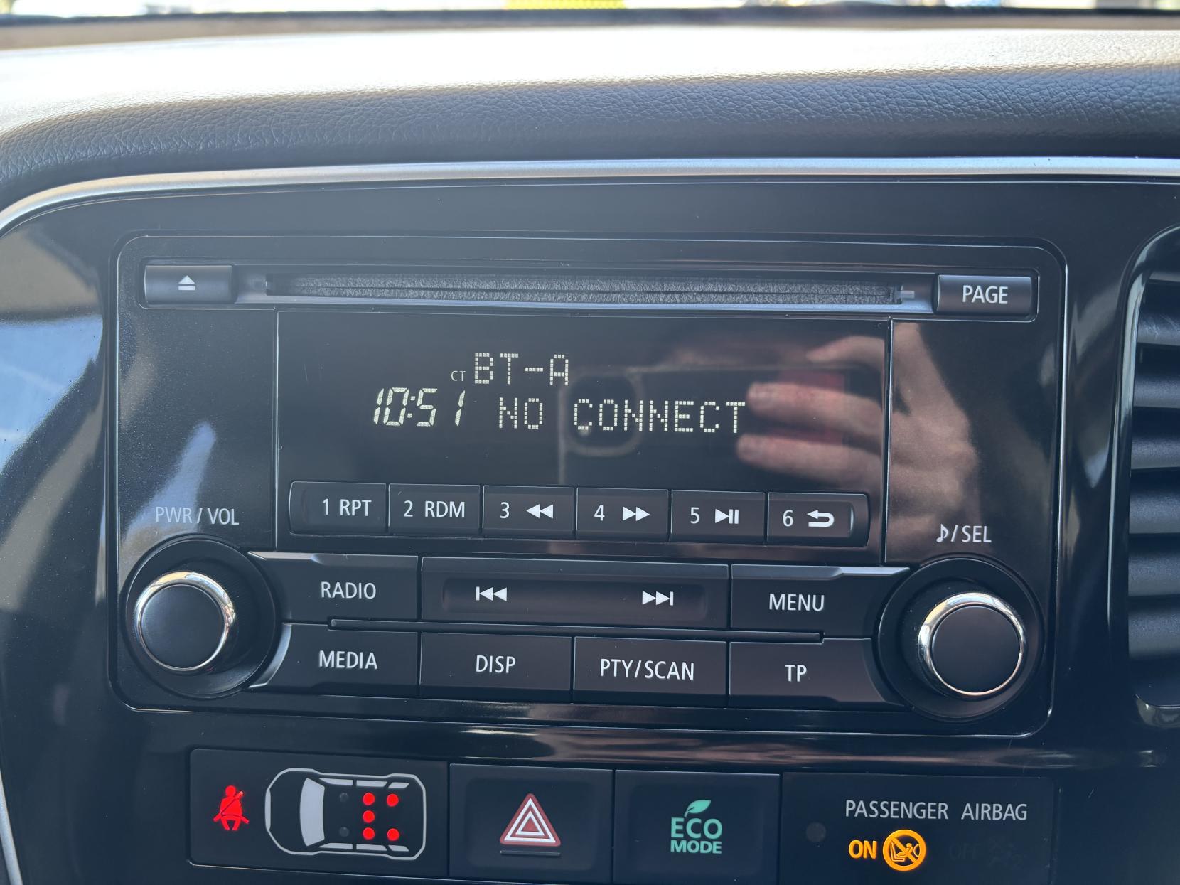 Mitsubishi Outlander 2.2 DI-D GX3 SUV 5dr Diesel Manual 4WD Euro 5 (s/s) (150 ps)