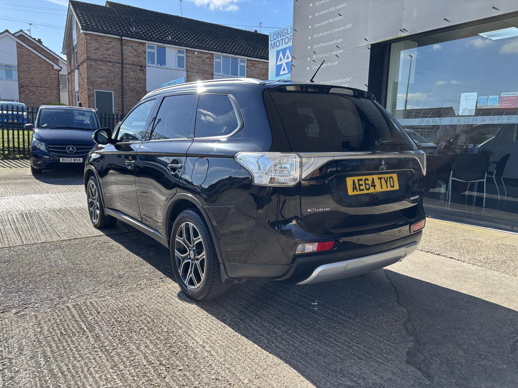 Mitsubishi Outlander 2.2 DI-D GX3 SUV 5dr Diesel Manual 4WD Euro 5 (s/s) (150 ps)