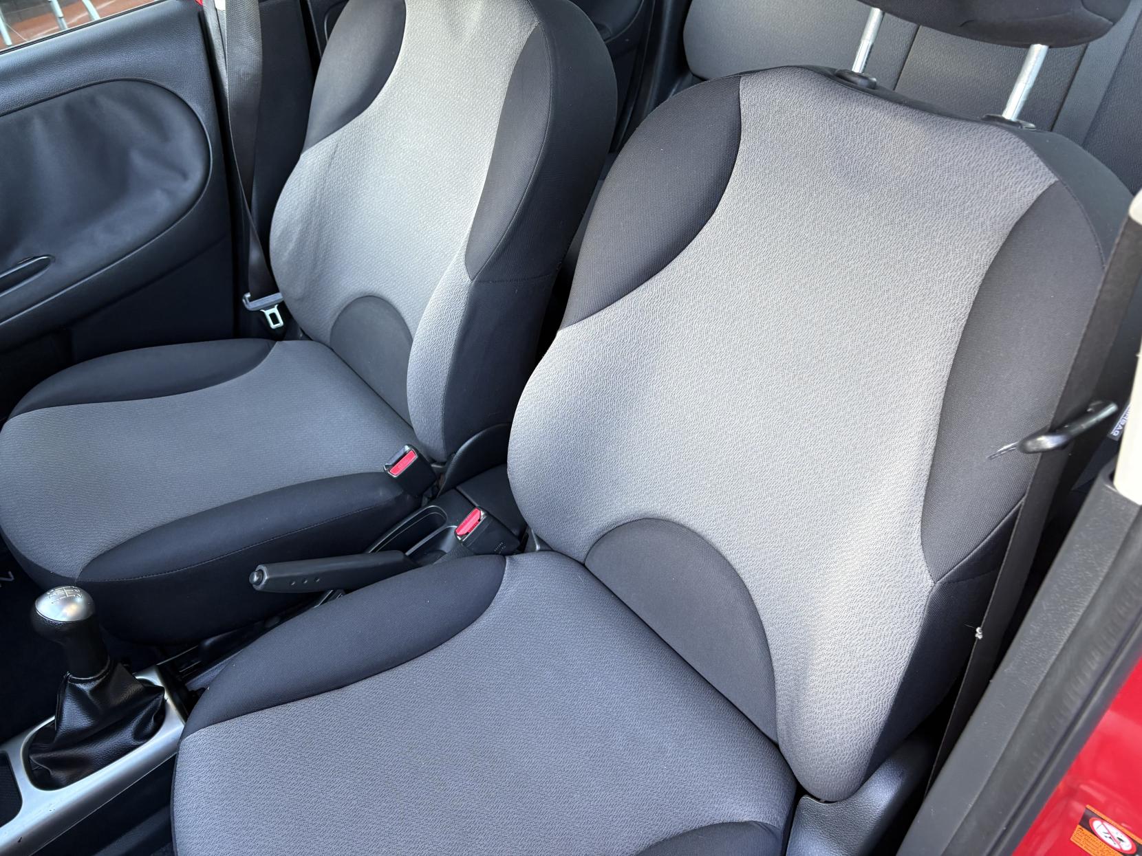 Nissan Note 1.4 16V Visia Hatchback 5dr Petrol Manual Euro 4 (88 ps)