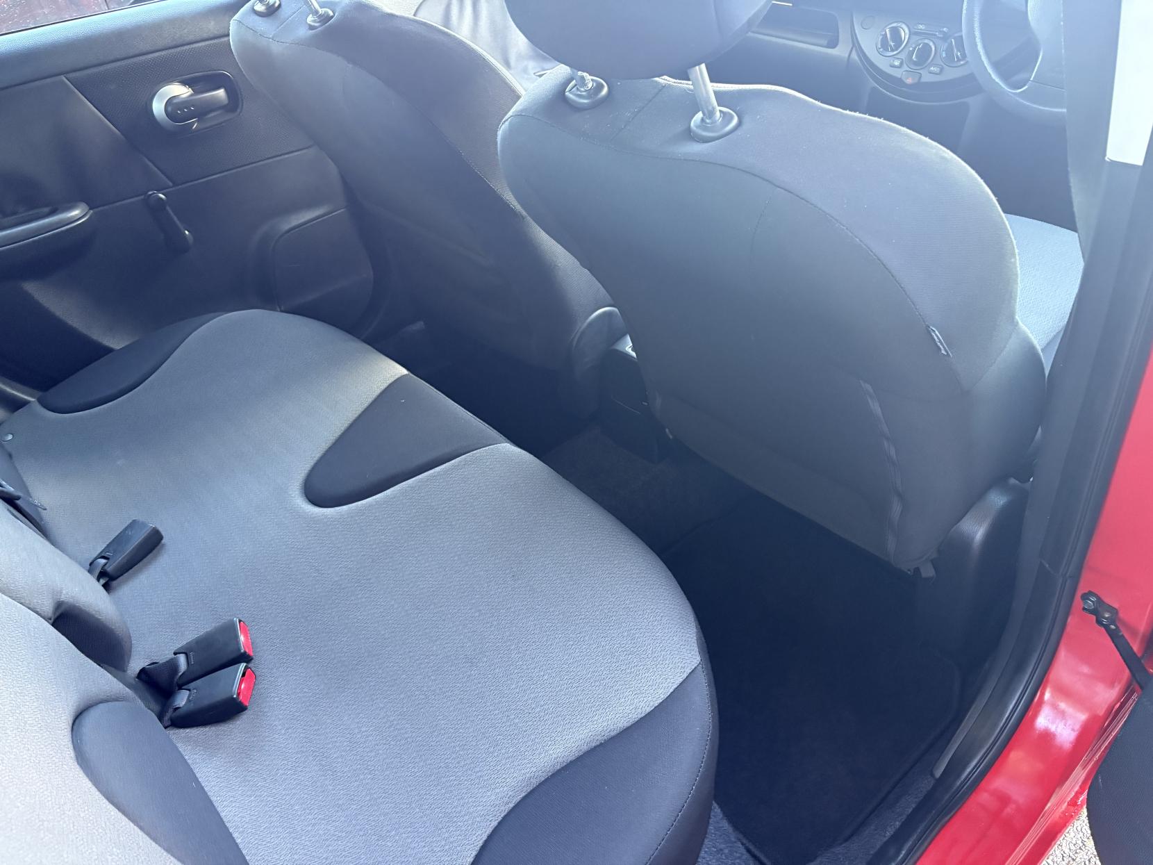 Nissan Note 1.4 16V Visia Hatchback 5dr Petrol Manual Euro 4 (88 ps)