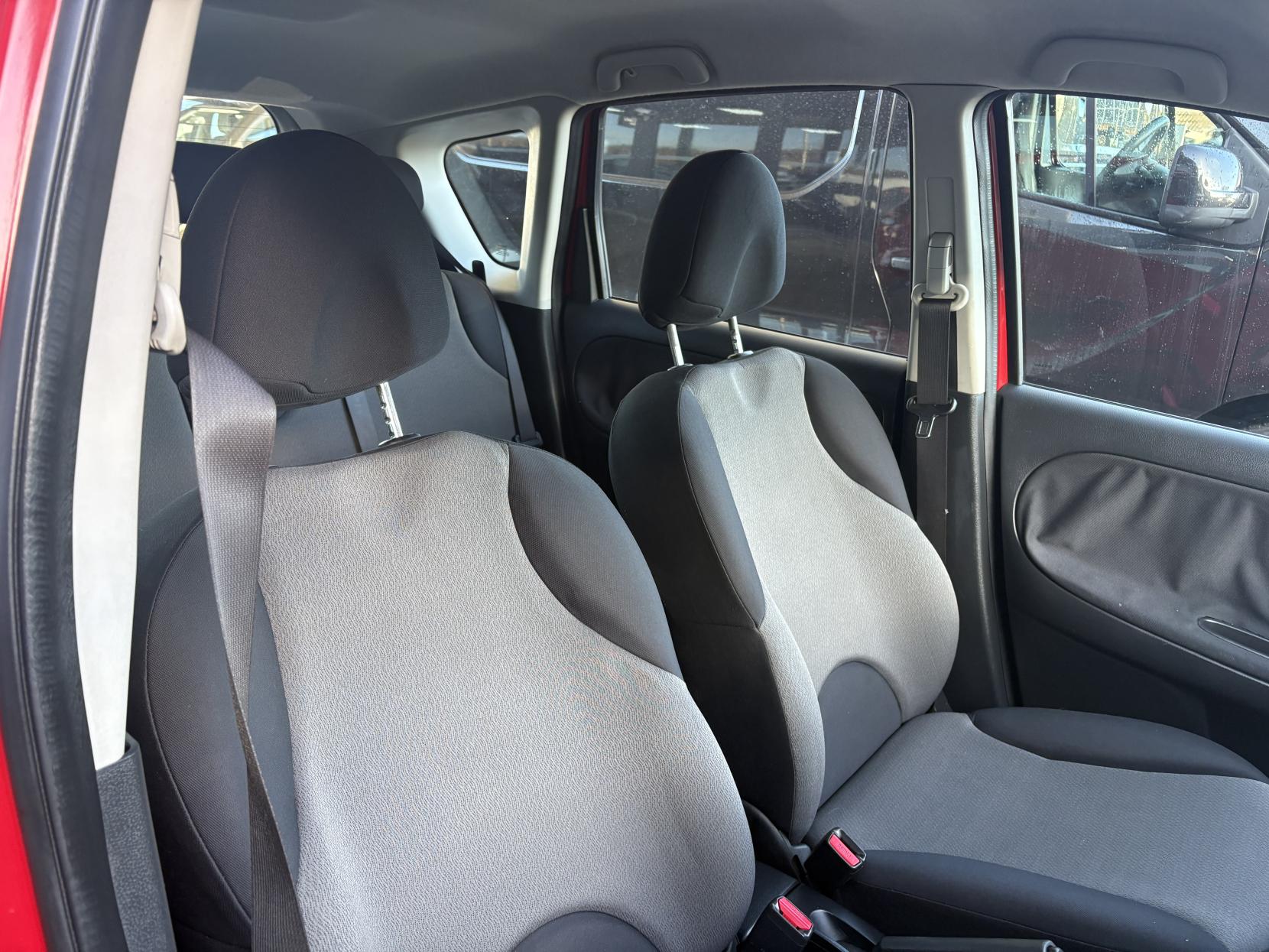 Nissan Note 1.4 16V Visia Hatchback 5dr Petrol Manual Euro 4 (88 ps)