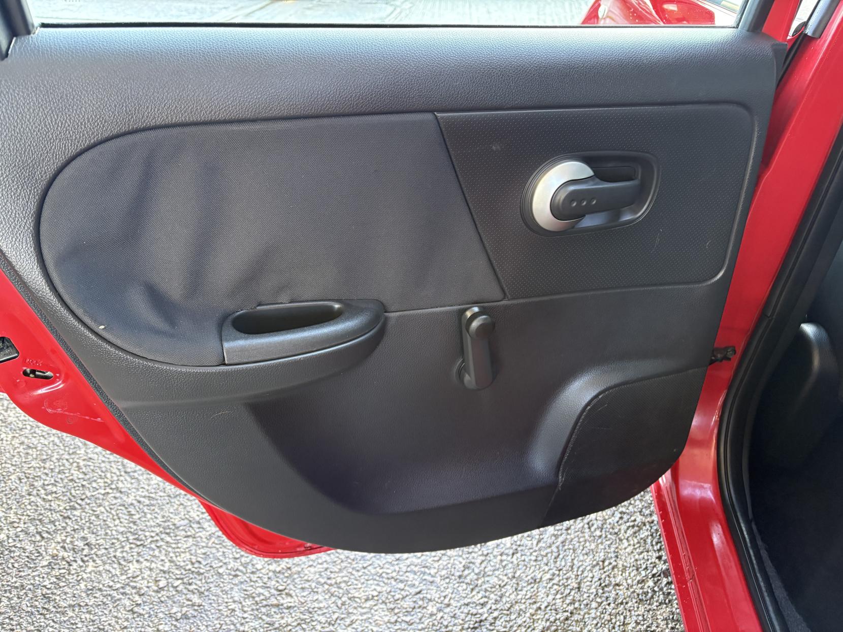 Nissan Note 1.4 16V Visia Hatchback 5dr Petrol Manual Euro 4 (88 ps)