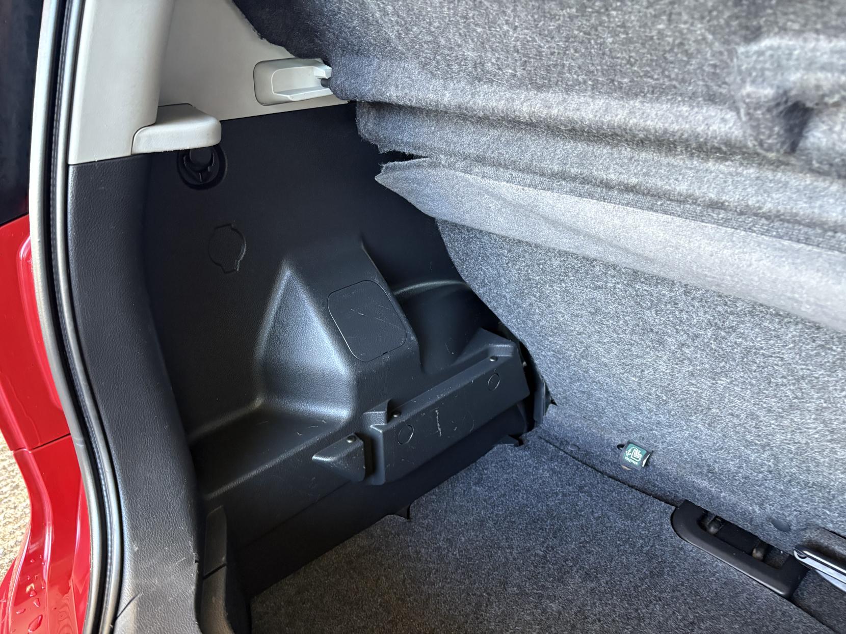 Nissan Note 1.4 16V Visia Hatchback 5dr Petrol Manual Euro 4 (88 ps)