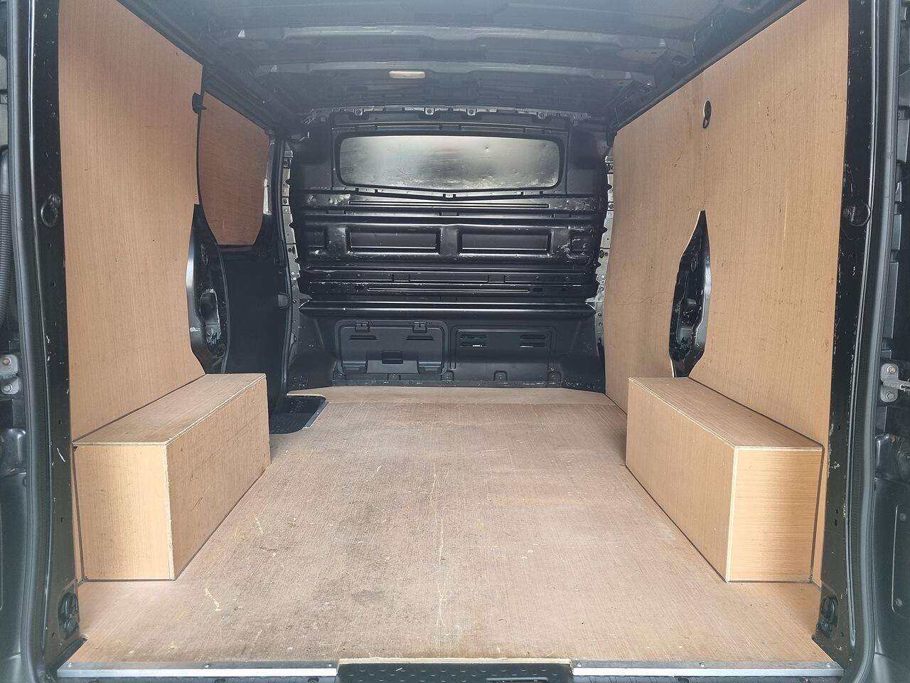 Renault Trafic 1.6 dCi ENERGY 27 Sport Nav Panel Van 5dr Diesel Manual SWB Standard Roof Euro 6 (s/s) (125 ps)