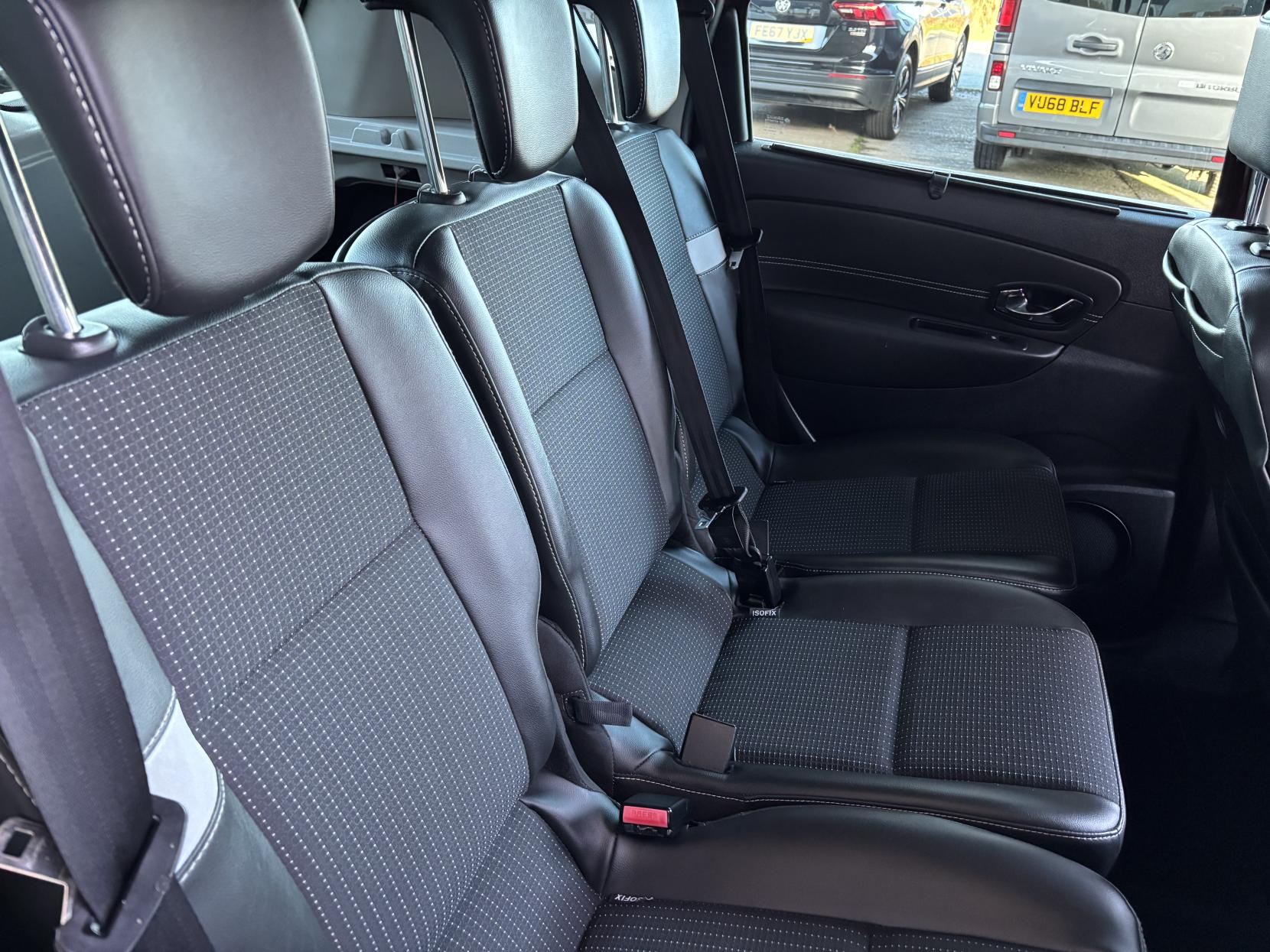 Renault Scenic 1.5 dCi ENERGY Dynamique TomTom MPV 5dr Diesel Manual Euro 5 (s/s) (110 ps)