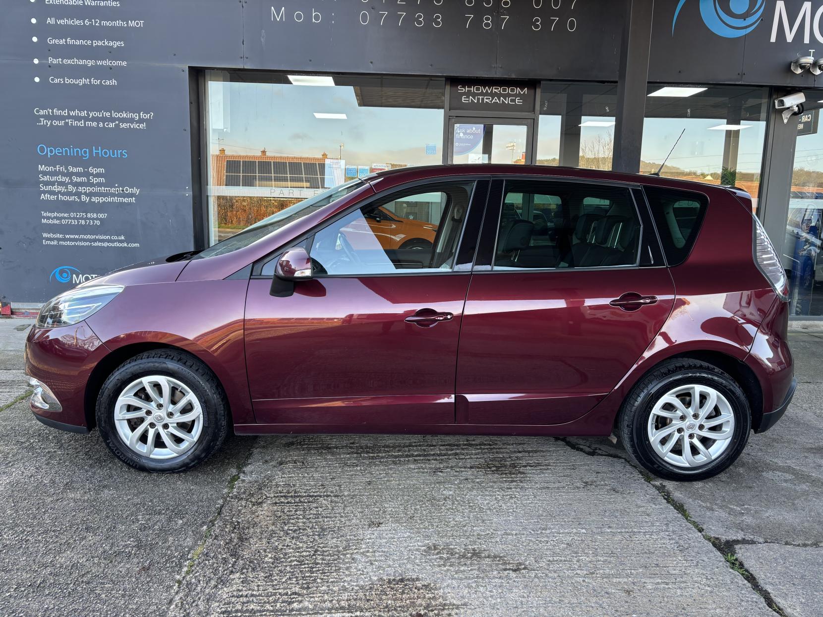 Renault Scenic 1.5 dCi ENERGY Dynamique TomTom MPV 5dr Diesel Manual Euro 5 (s/s) (110 ps)