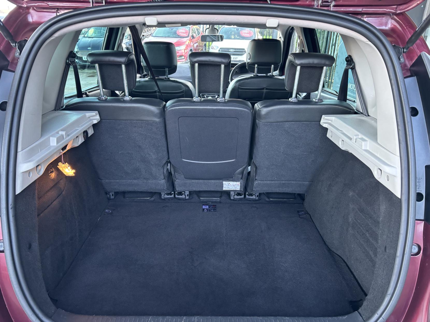 Renault Scenic 1.5 dCi ENERGY Dynamique TomTom MPV 5dr Diesel Manual Euro 5 (s/s) (110 ps)