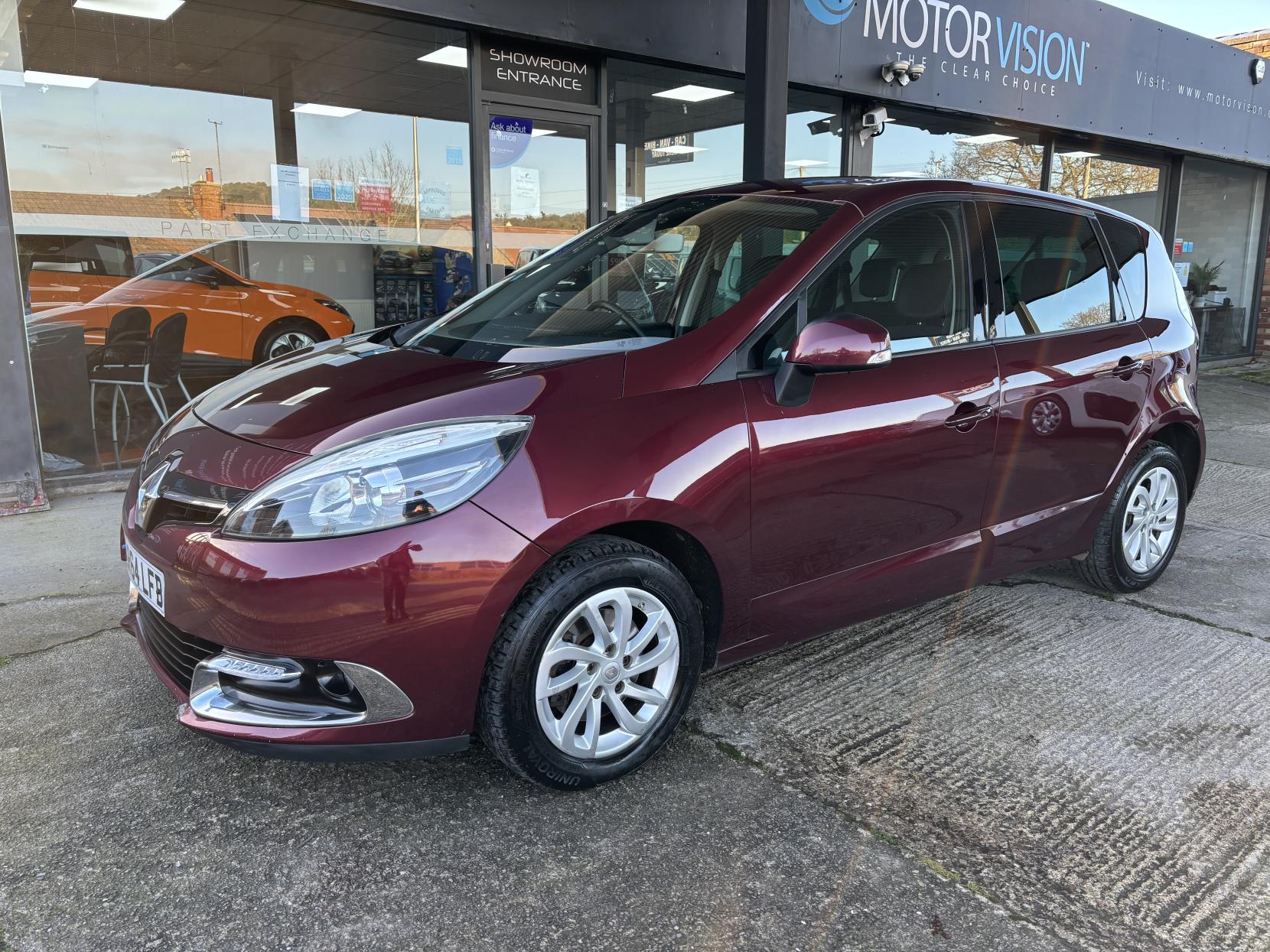 Renault Scenic 1.5 dCi ENERGY Dynamique TomTom MPV 5dr Diesel Manual Euro 5 (s/s) (110 ps)