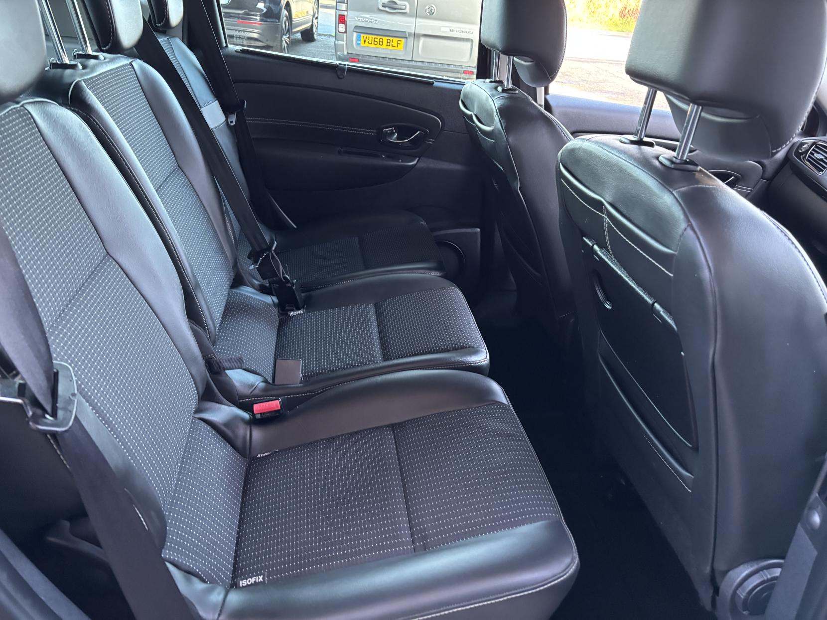 Renault Scenic 1.5 dCi ENERGY Dynamique TomTom MPV 5dr Diesel Manual Euro 5 (s/s) (110 ps)