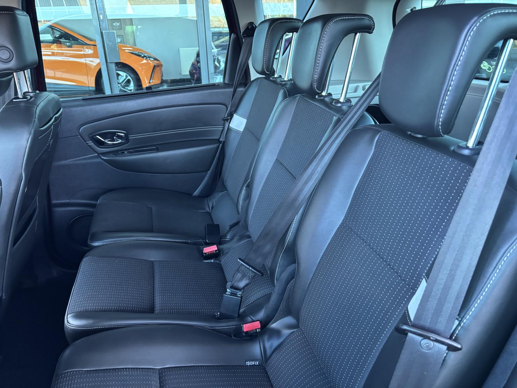 Renault Scenic 1.5 dCi ENERGY Dynamique TomTom MPV 5dr Diesel Manual Euro 5 (s/s) (110 ps)