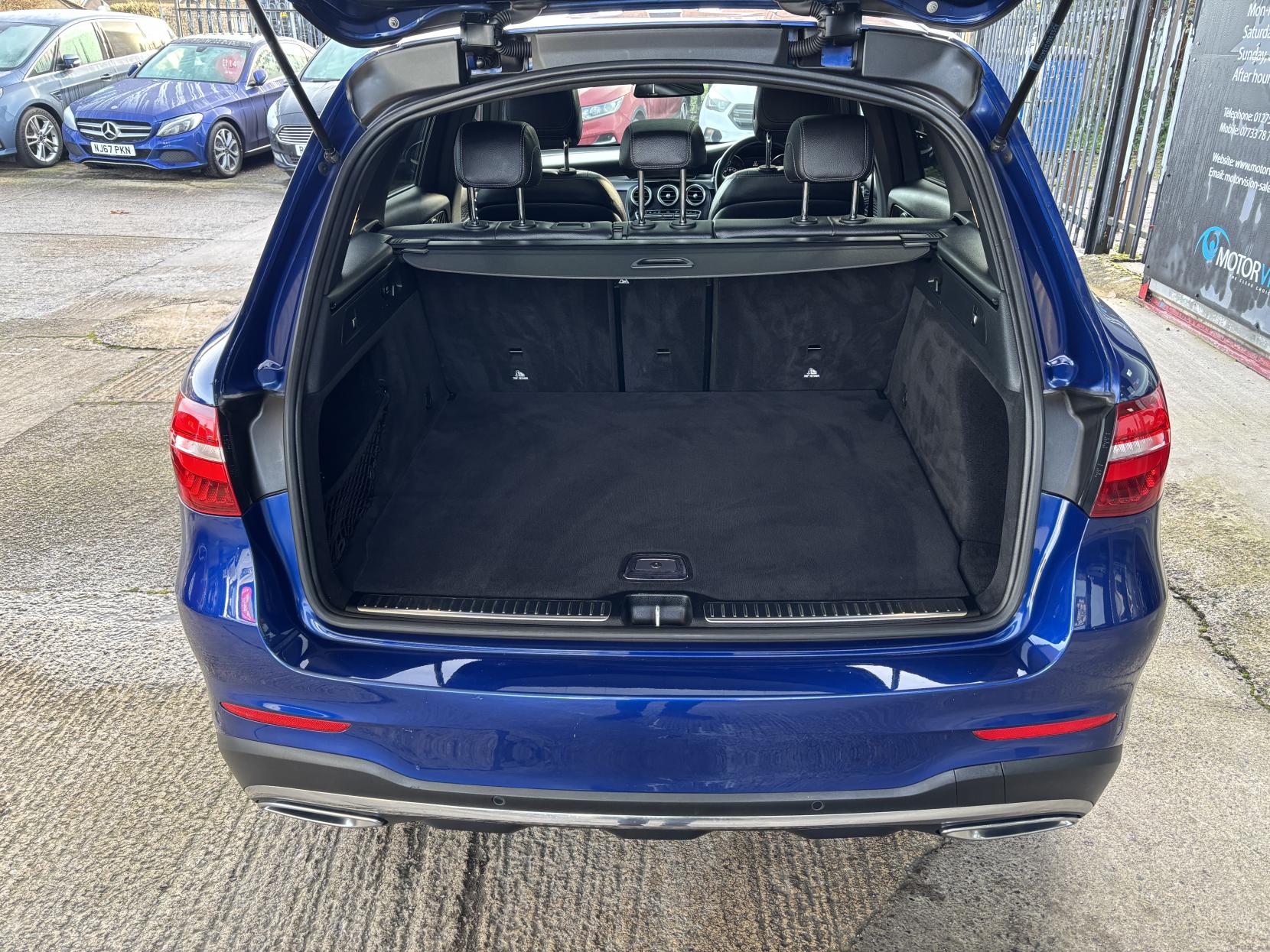 Mercedes-Benz GLC 2.1 GLC220d AMG Line (Premium) SUV 5dr Diesel G-Tronic 4MATIC Euro 6 (s/s) (170 ps)