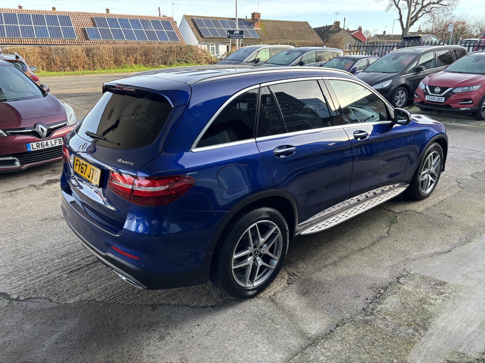 Mercedes-Benz GLC 2.1 GLC220d AMG Line (Premium) SUV 5dr Diesel G-Tronic 4MATIC Euro 6 (s/s) (170 ps)
