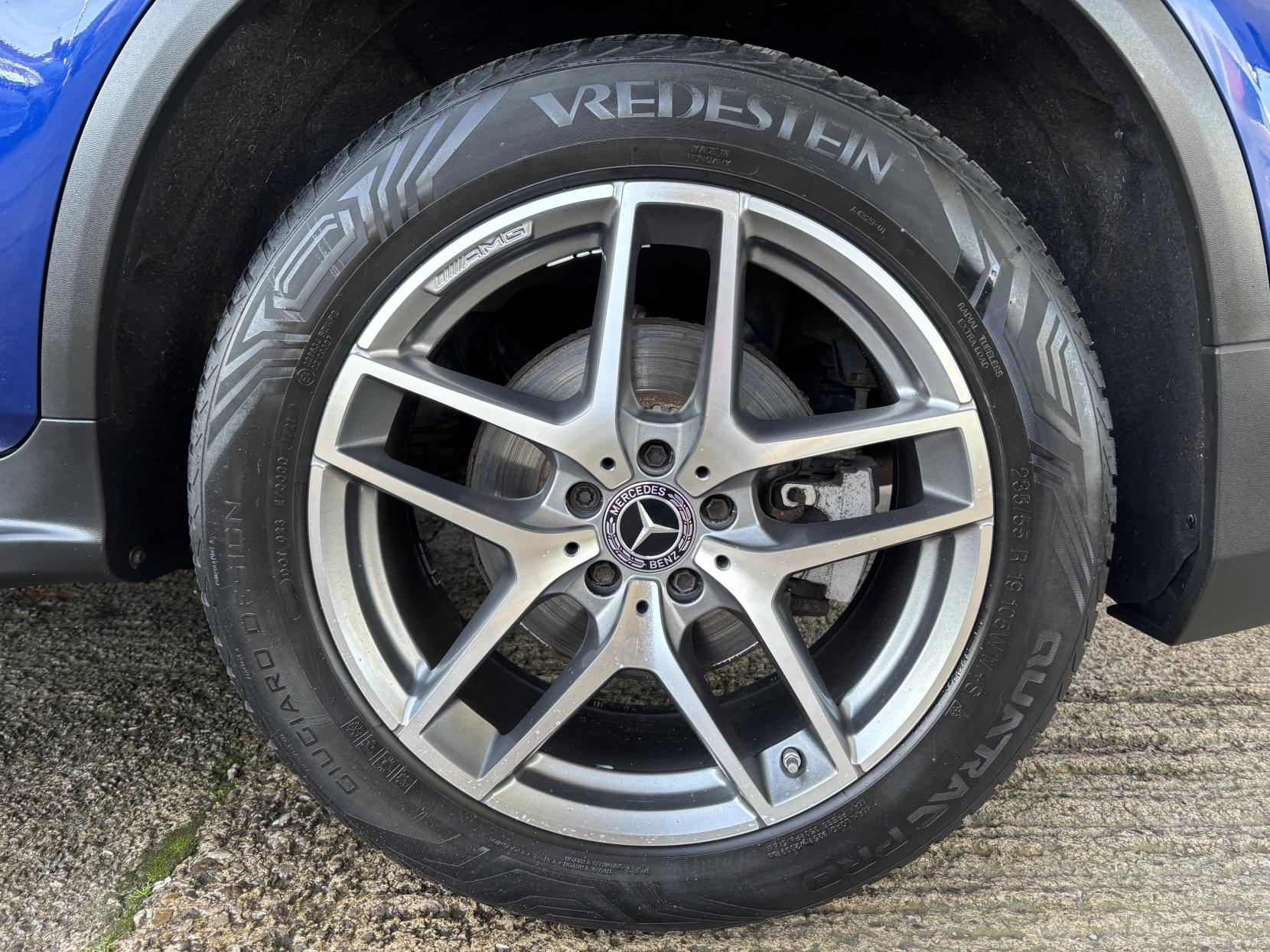 Mercedes-Benz GLC 2.1 GLC220d AMG Line (Premium) SUV 5dr Diesel G-Tronic 4MATIC Euro 6 (s/s) (170 ps)