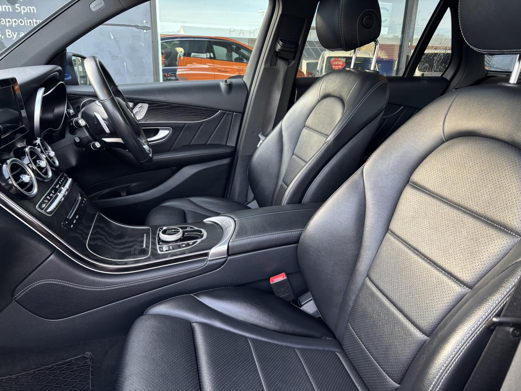 Mercedes-Benz GLC 2.1 GLC220d AMG Line (Premium) SUV 5dr Diesel G-Tronic 4MATIC Euro 6 (s/s) (170 ps)