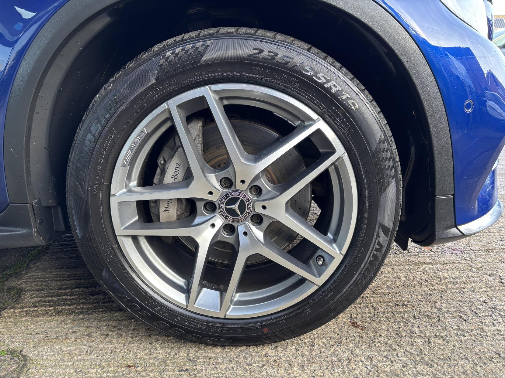 Mercedes-Benz GLC 2.1 GLC220d AMG Line (Premium) SUV 5dr Diesel G-Tronic 4MATIC Euro 6 (s/s) (170 ps)