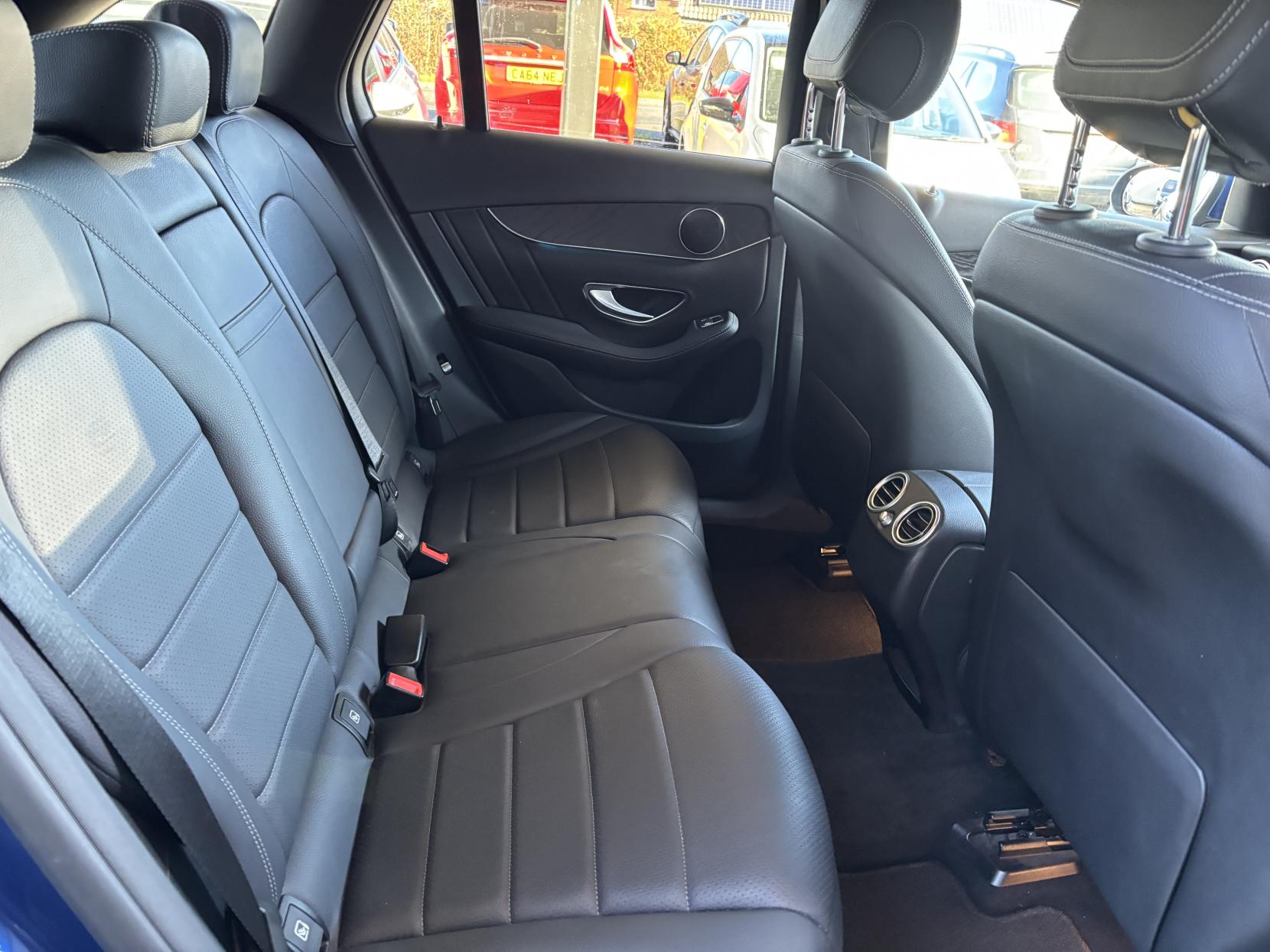 Mercedes-Benz GLC 2.1 GLC220d AMG Line (Premium) SUV 5dr Diesel G-Tronic 4MATIC Euro 6 (s/s) (170 ps)