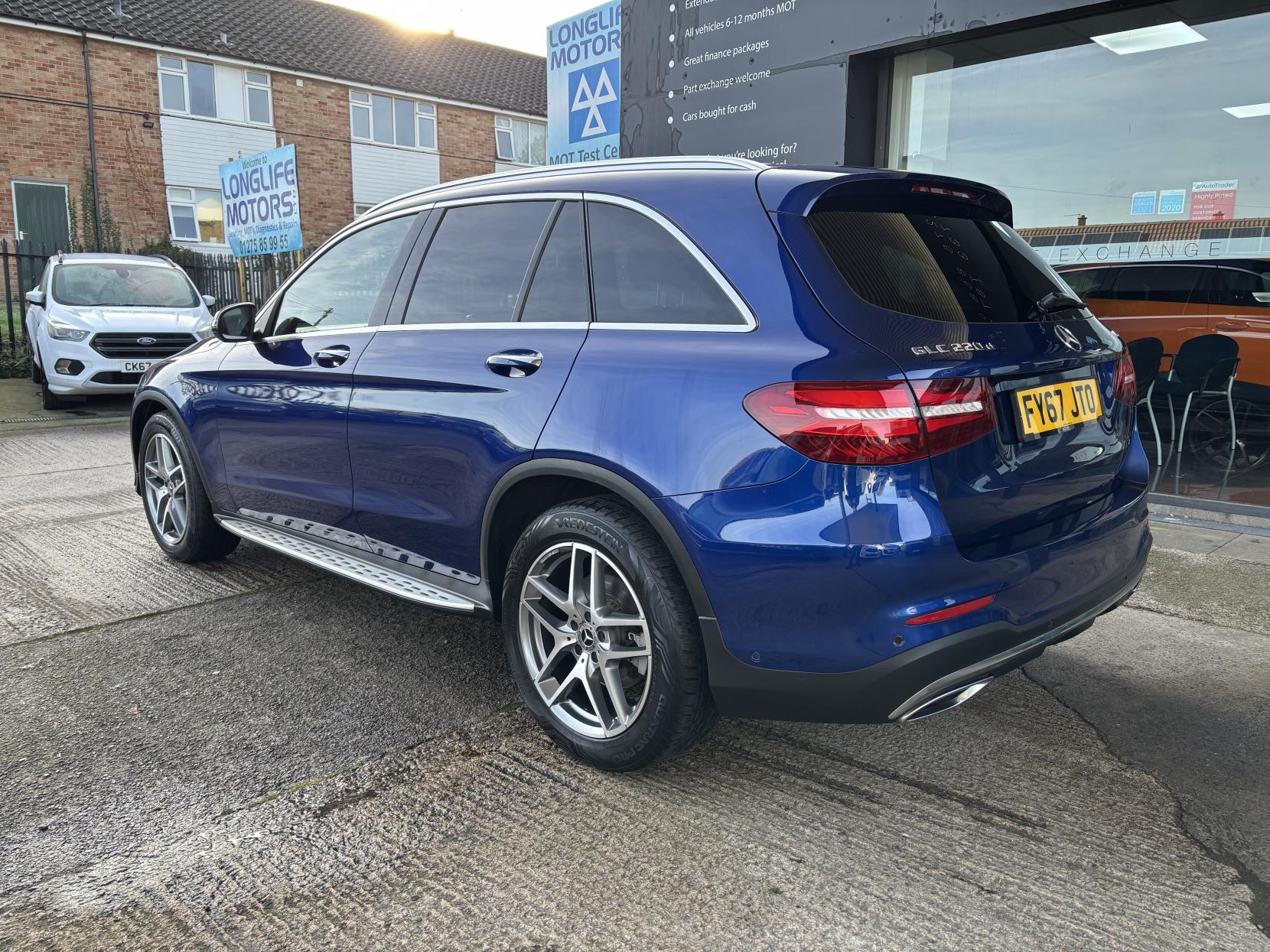 Mercedes-Benz GLC 2.1 GLC220d AMG Line (Premium) SUV 5dr Diesel G-Tronic 4MATIC Euro 6 (s/s) (170 ps)