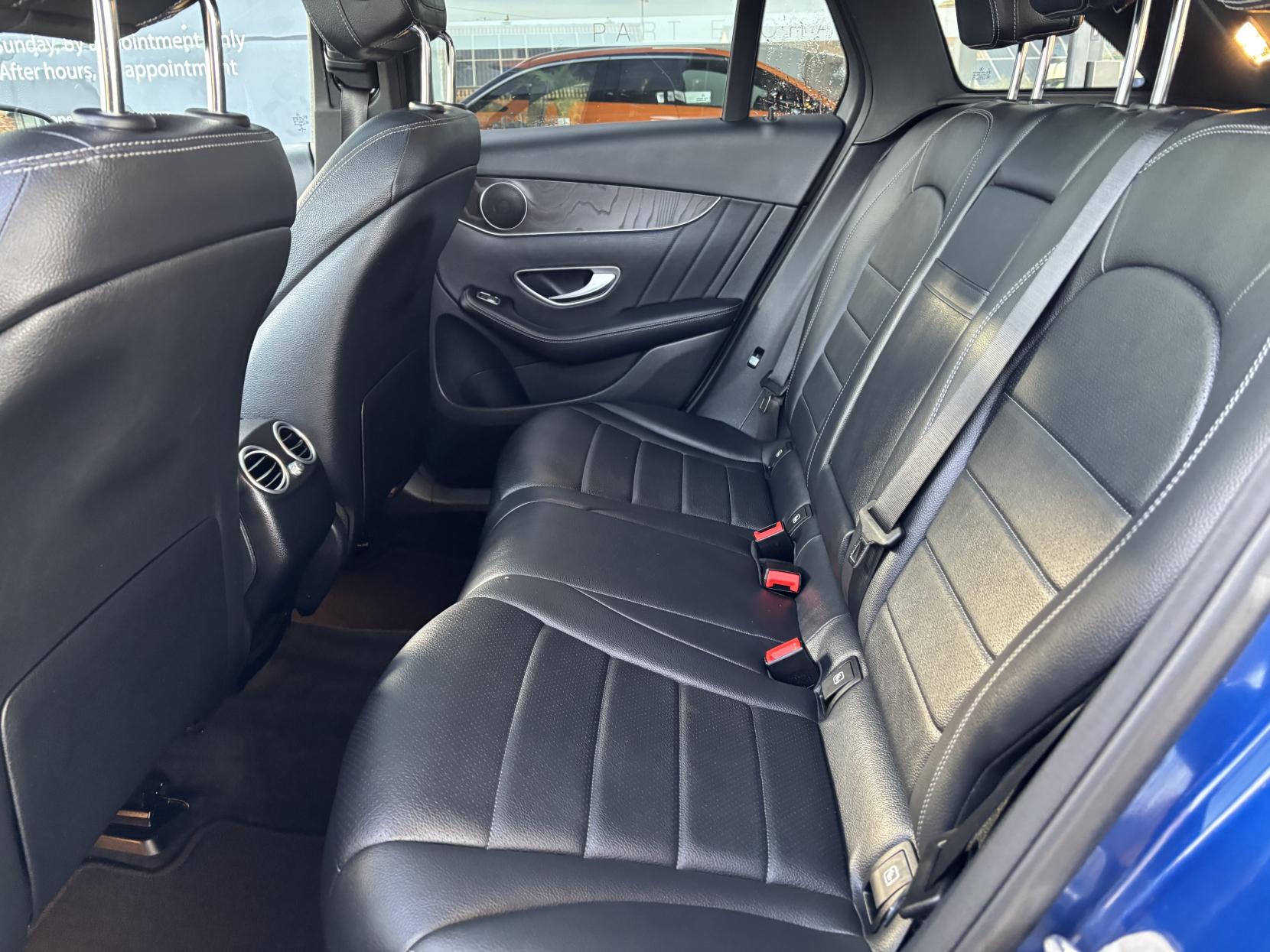 Mercedes-Benz GLC 2.1 GLC220d AMG Line (Premium) SUV 5dr Diesel G-Tronic 4MATIC Euro 6 (s/s) (170 ps)