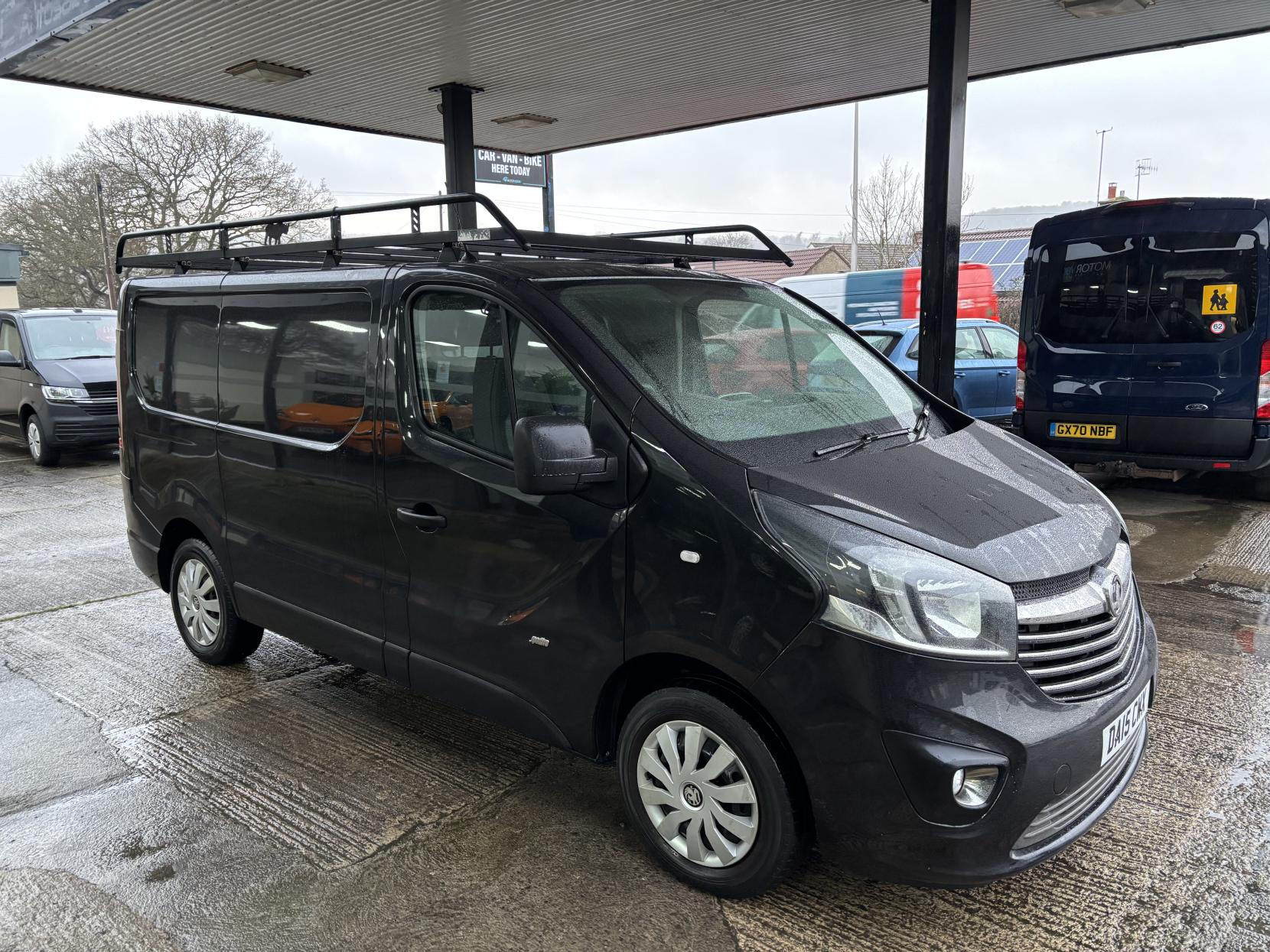 Vauxhall Vivaro 1.6 CDTi 2700 BiTurbo ecoFLEX Sportive Panel Van 5dr Diesel Manual L1 H1 Euro 5 (s/s) (120 ps)