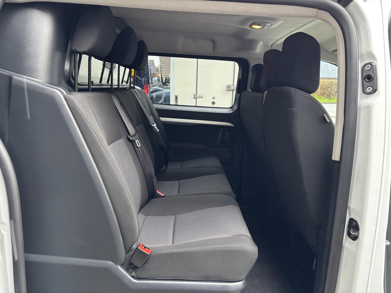 Citroen Dispatch 2.0 BlueHDi 1200 Enterprise Pro M Crew Van Double Cab 6dr Diesel Manual MWB Euro 6 (s/s) (145 ps)