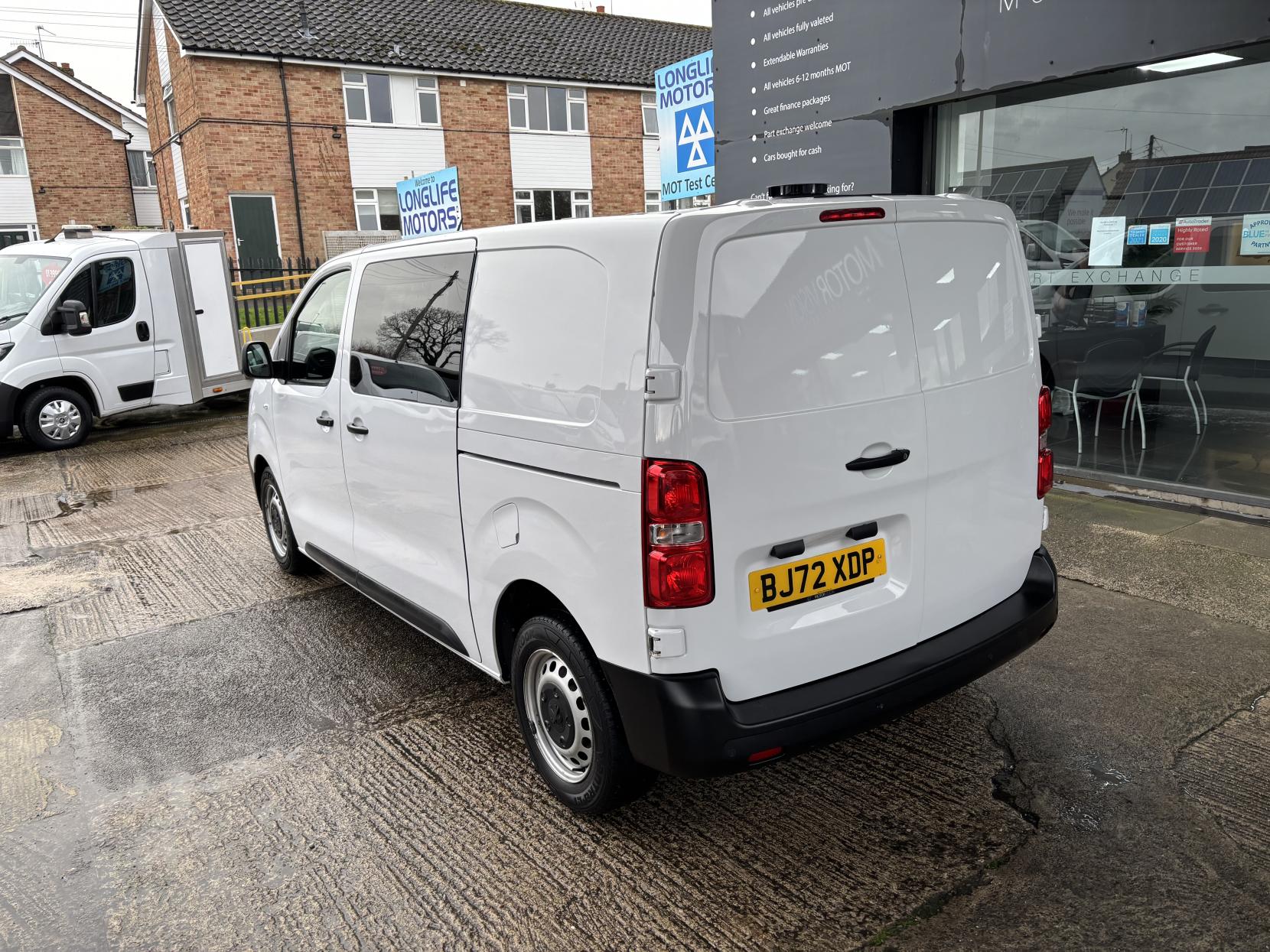 Citroen Dispatch 2.0 BlueHDi 1200 Enterprise Pro M Crew Van Double Cab 6dr Diesel Manual MWB Euro 6 (s/s) (145 ps)