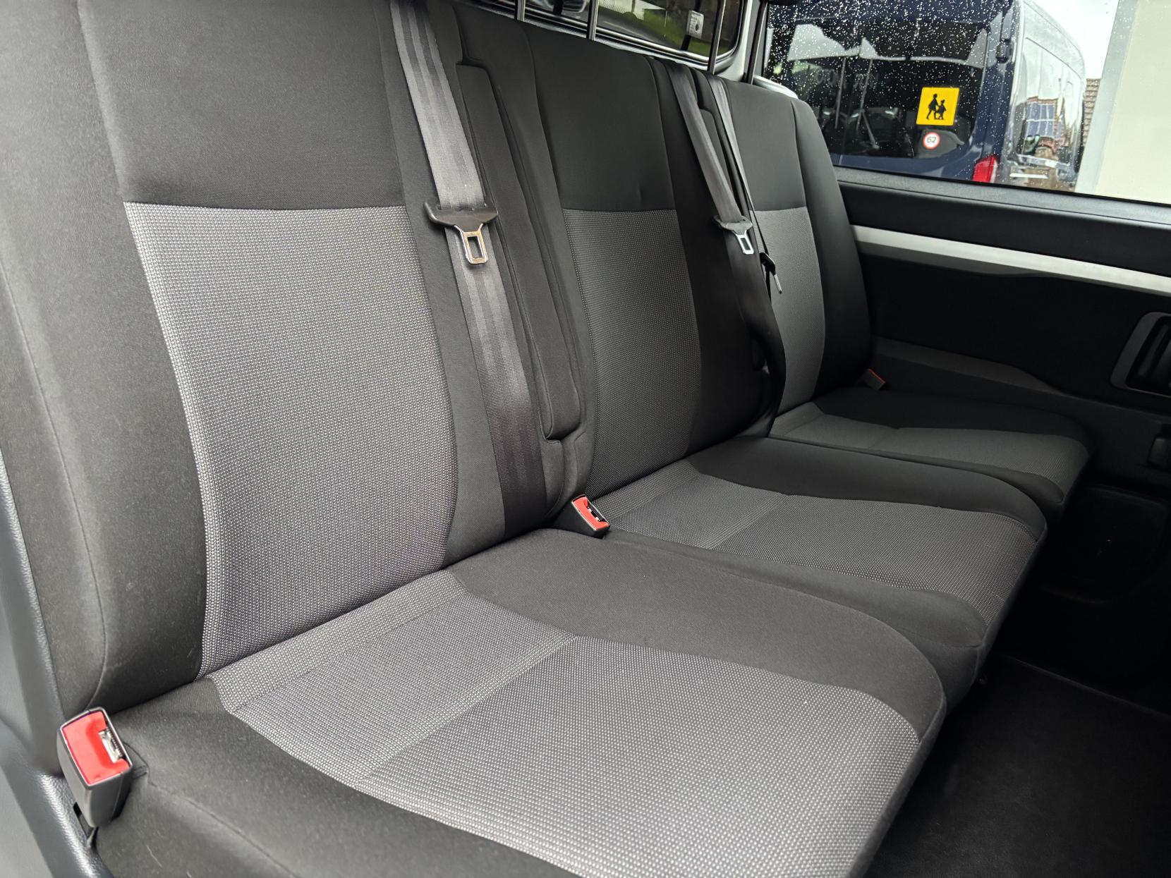 Citroen Dispatch 2.0 BlueHDi 1200 Enterprise Pro M Crew Van Double Cab 6dr Diesel Manual MWB Euro 6 (s/s) (145 ps)