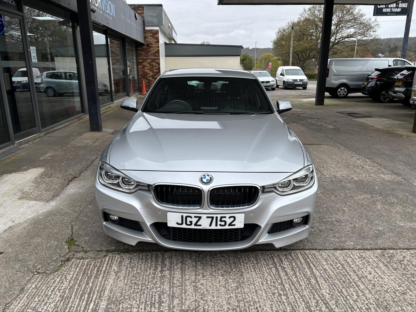 BMW 3 Series 2.0 330e 7.6kWh M Sport Saloon 4dr Petrol Plug-in Hybrid Auto Euro 6 (s/s) (252 ps)