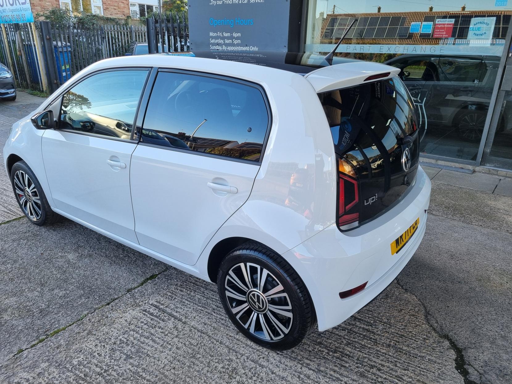 Volkswagen up! 1.0 Black Edition Hatchback 5dr Petrol Manual Euro 6 (s/s) (65 ps)