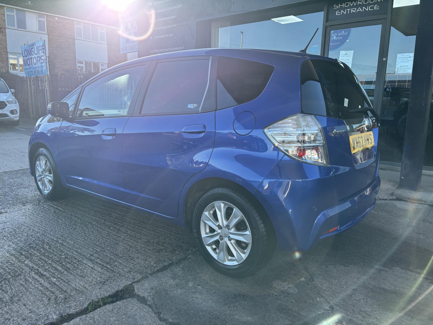 Honda Jazz 1.3h IMA HS Hatchback 5dr Petrol Hybrid CVT Euro 5 (102 ps)