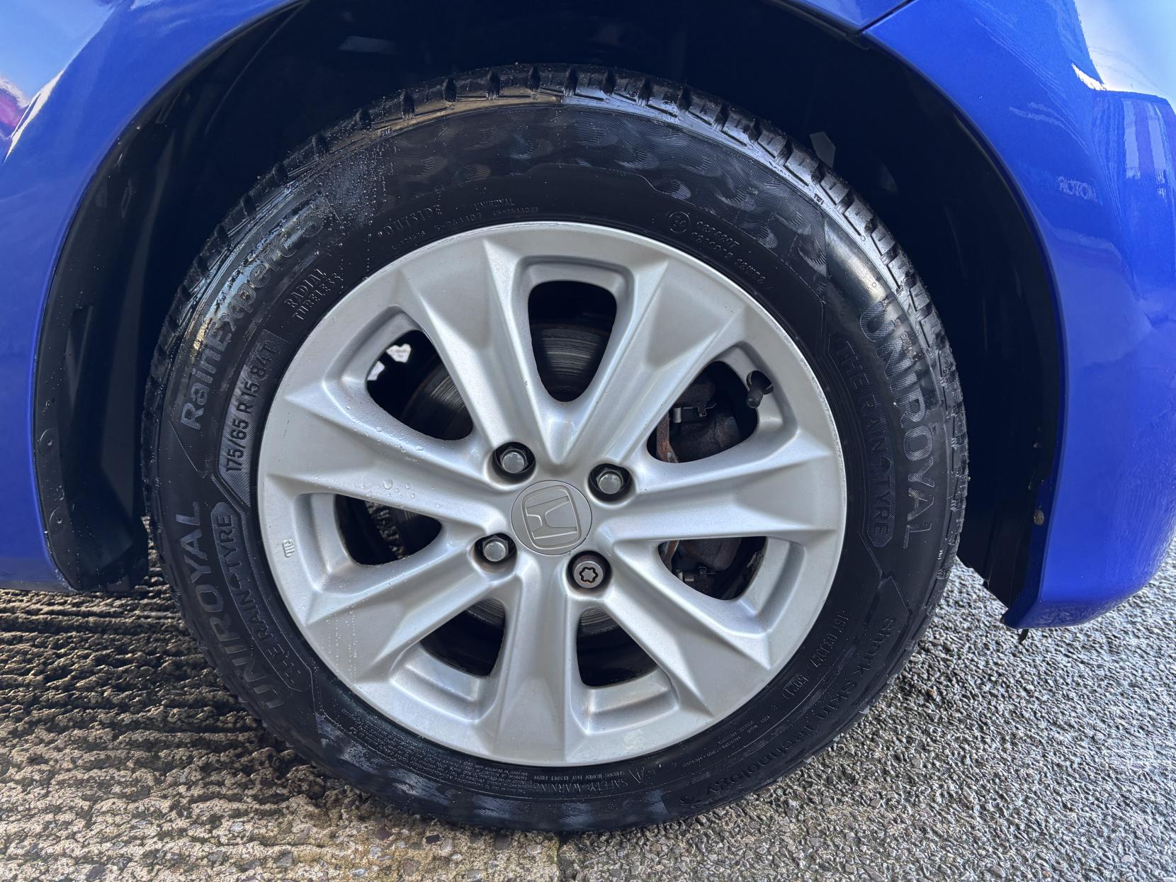 Honda Jazz 1.3h IMA HS Hatchback 5dr Petrol Hybrid CVT Euro 5 (102 ps)