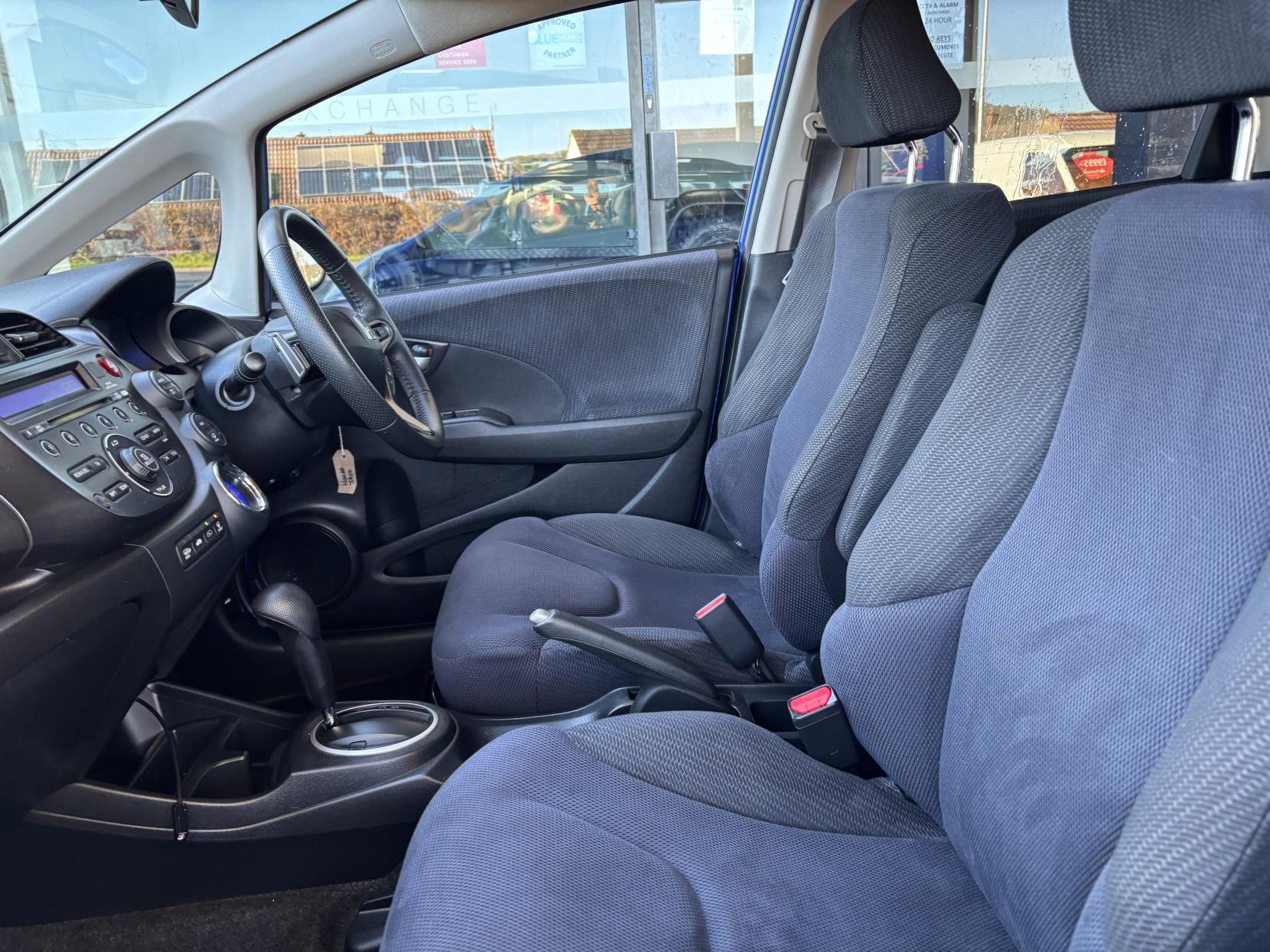 Honda Jazz 1.3h IMA HS Hatchback 5dr Petrol Hybrid CVT Euro 5 (102 ps)