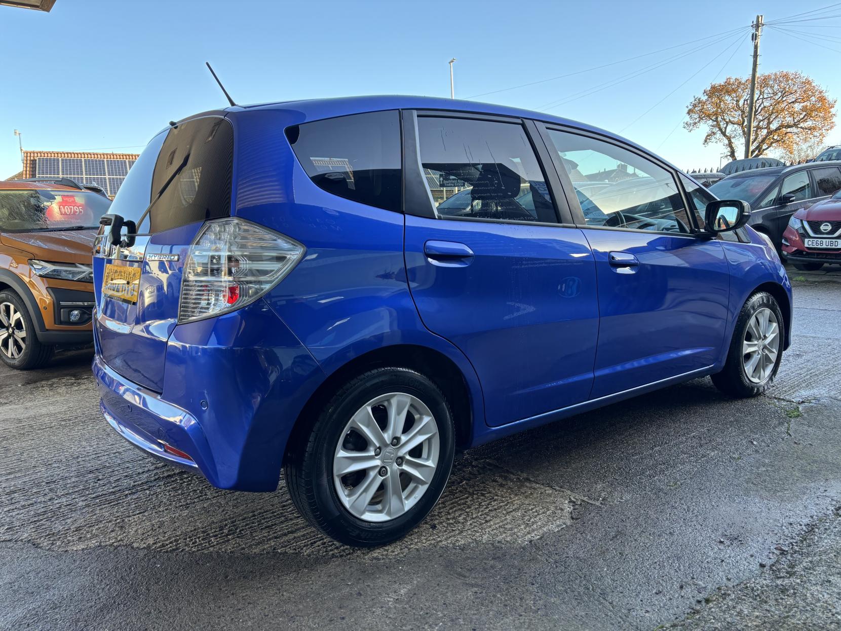 Honda Jazz 1.3h IMA HS Hatchback 5dr Petrol Hybrid CVT Euro 5 (102 ps)