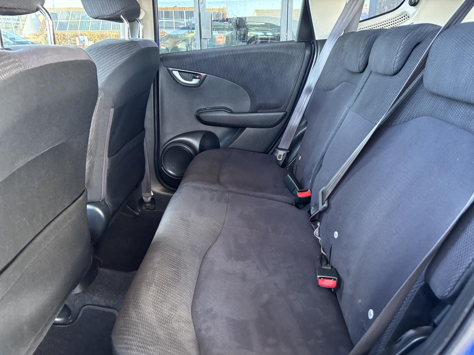 Honda Jazz 1.3h IMA HS Hatchback 5dr Petrol Hybrid CVT Euro 5 (102 ps)