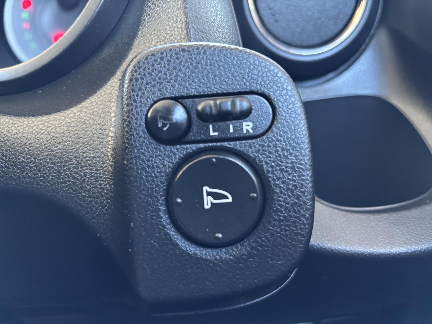 Honda Jazz 1.3h IMA HS Hatchback 5dr Petrol Hybrid CVT Euro 5 (102 ps)