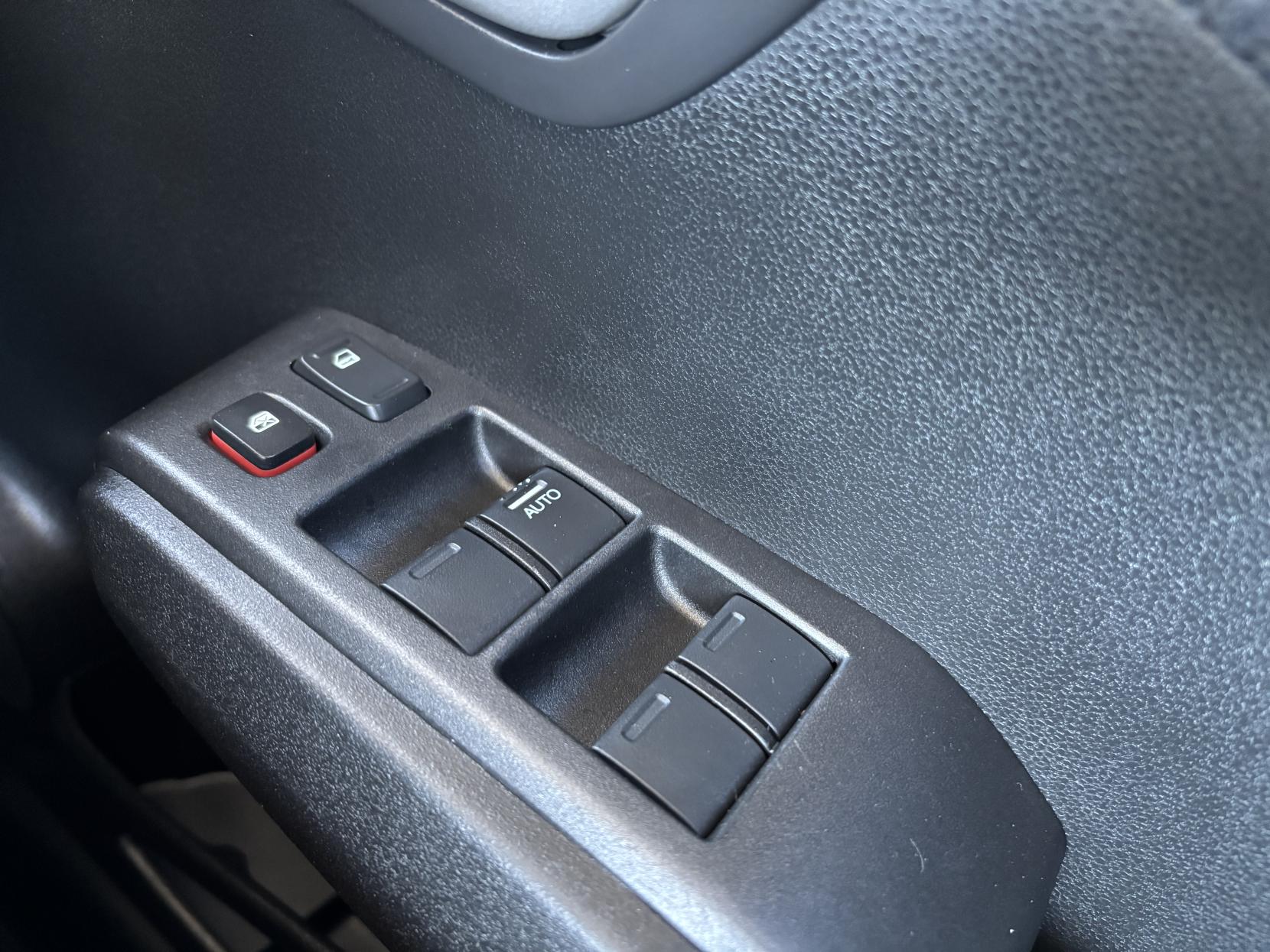 Honda Jazz 1.3h IMA HS Hatchback 5dr Petrol Hybrid CVT Euro 5 (102 ps)