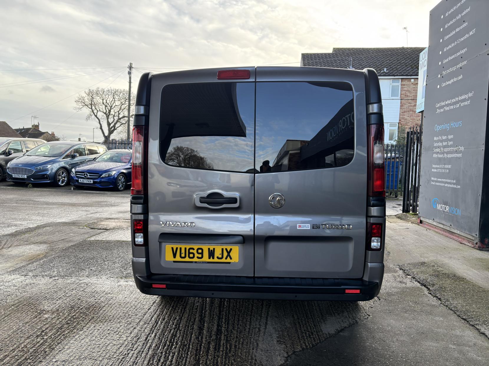 Vauxhall Vivaro 1.6 CDTi 2900 BiTurbo ecoTEC Sportive Panel Van 5dr Diesel Manual L2 H1 Euro 6 (s/s) (125 ps)