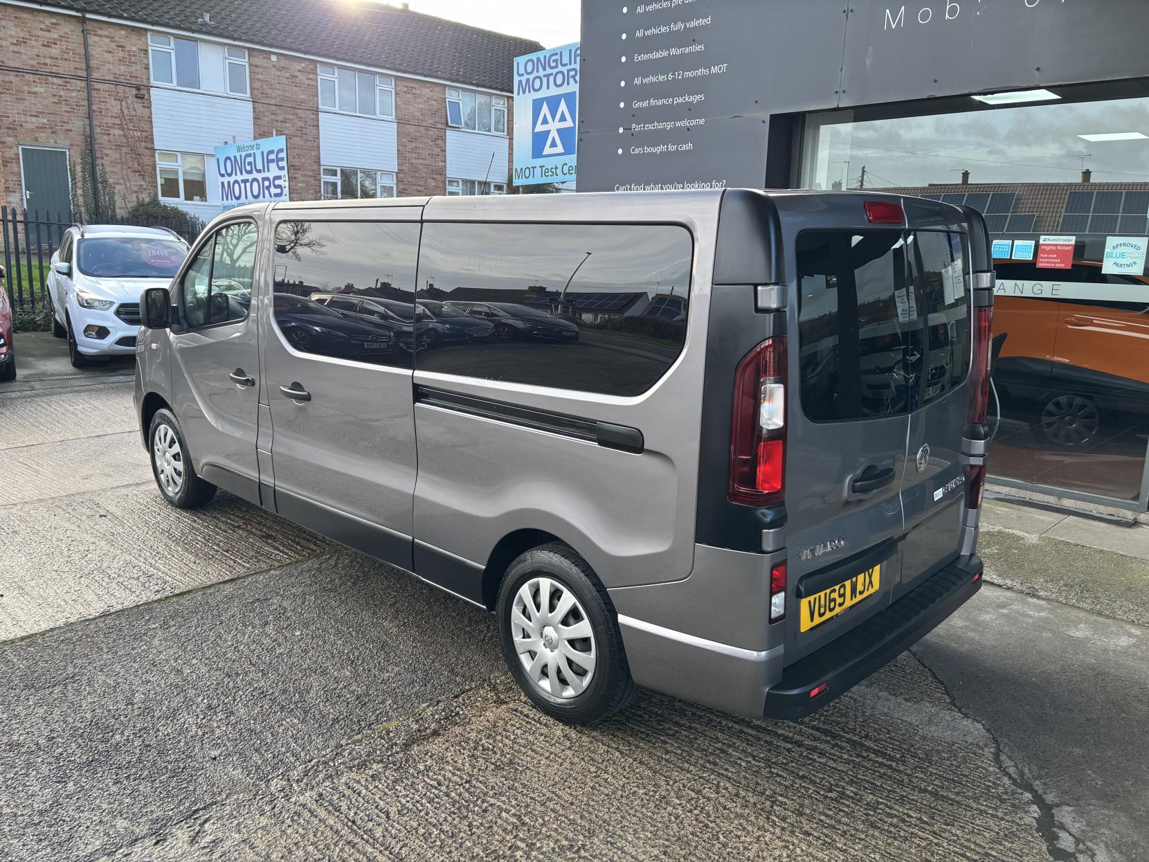 Vauxhall Vivaro 1.6 CDTi 2900 BiTurbo ecoTEC Sportive Panel Van 5dr Diesel Manual L2 H1 Euro 6 (s/s) (125 ps)