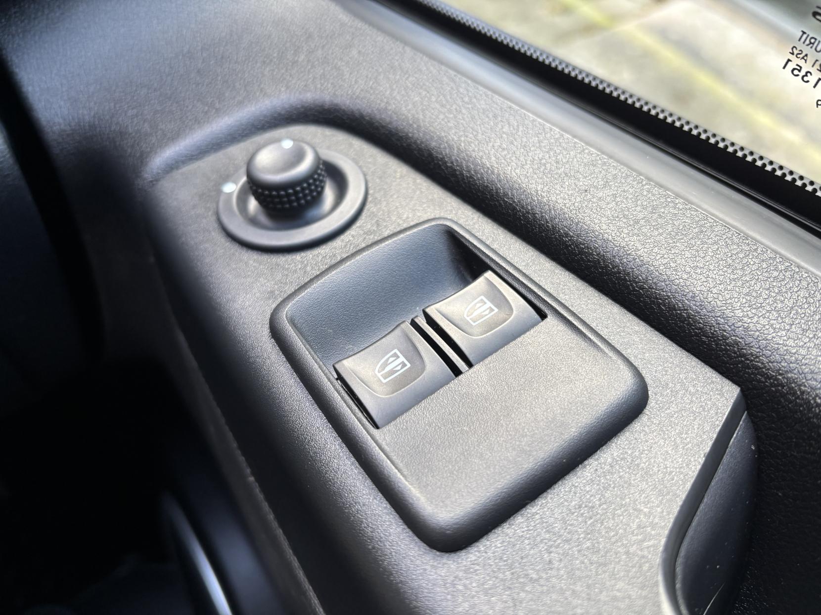 Vauxhall Vivaro 1.6 CDTi 2900 BiTurbo ecoTEC Sportive Panel Van 5dr Diesel Manual L2 H1 Euro 6 (s/s) (125 ps)